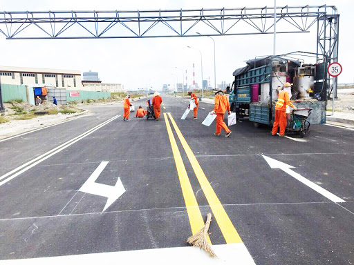 quy-trinh-thi-cong-son-ke-duong