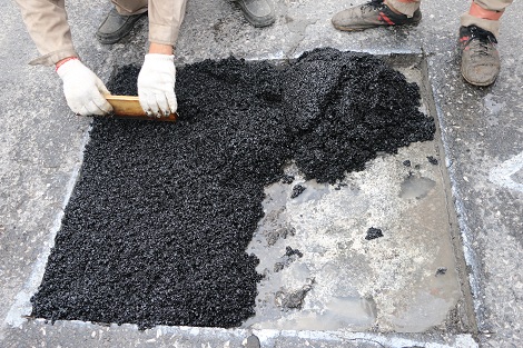 be-tong-nhua-nong-hat-trung