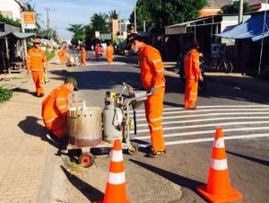 thi cong son ke duong 1