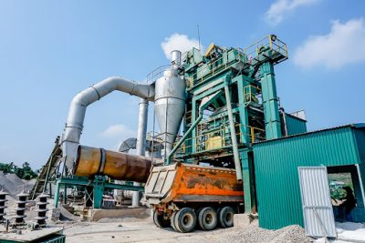 tram-tron-be-tong-nhua-nong